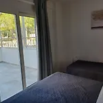 Hotel Deluxe 2*