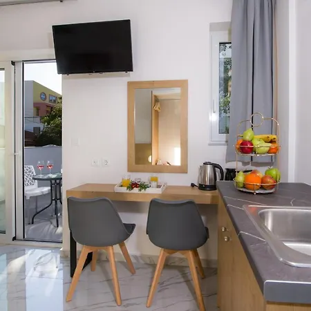 Deluxe 2* Chania (Crete)