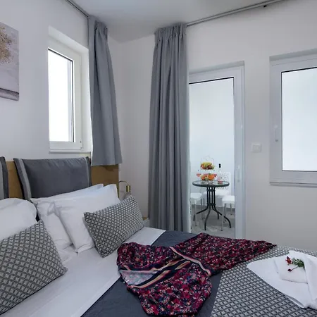 Deluxe Chania (Crete)