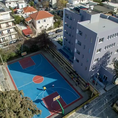 Hotel Deluxe