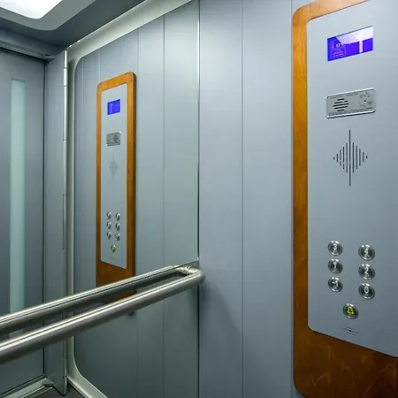 Hotel Deluxe 2*