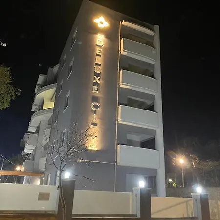 Deluxe Hotel 2*